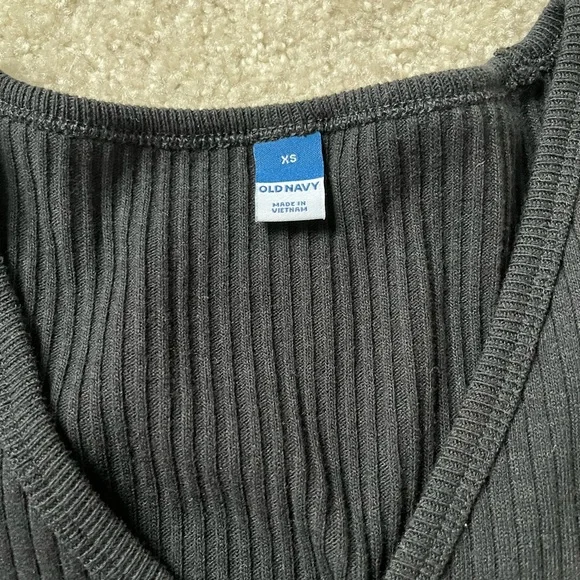 Bundle of Two Old Navy Ribbed V-Neck Tank Top - Black and Cream Size XS NWT - Picture 5 of 8